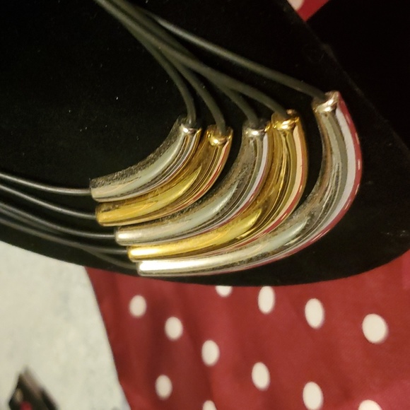 Beautiful Black Gold and Silver Necklace - Picture 4 of 4